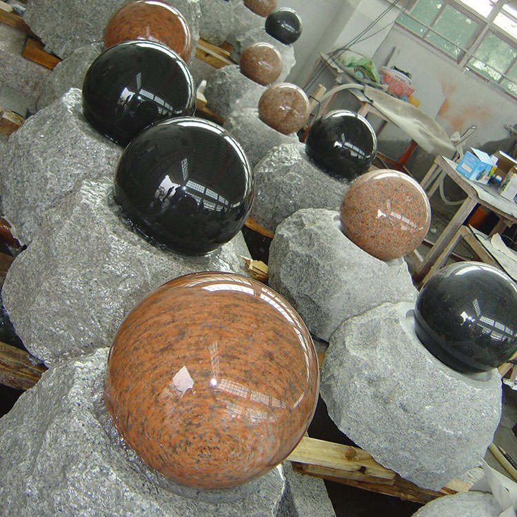 Quelles sont les arcades sculptées en pierre de granit caractéristiques en Chine ?