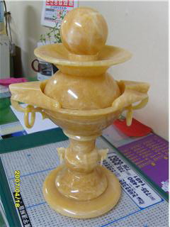 Chine Xingyan Mihuang Stone Feng Shui Ball Fountain Sculpture