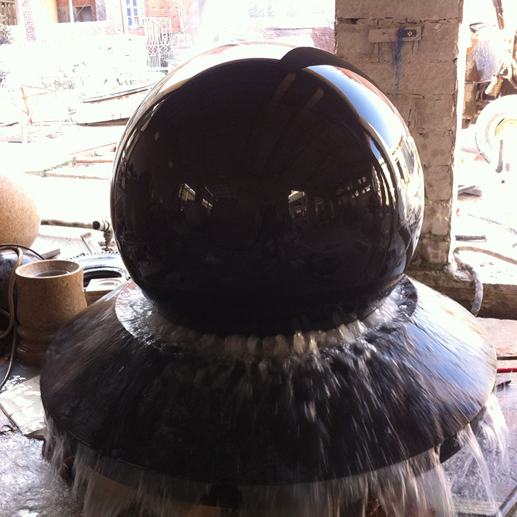 Fontaine à sphère absolument noire en Inde